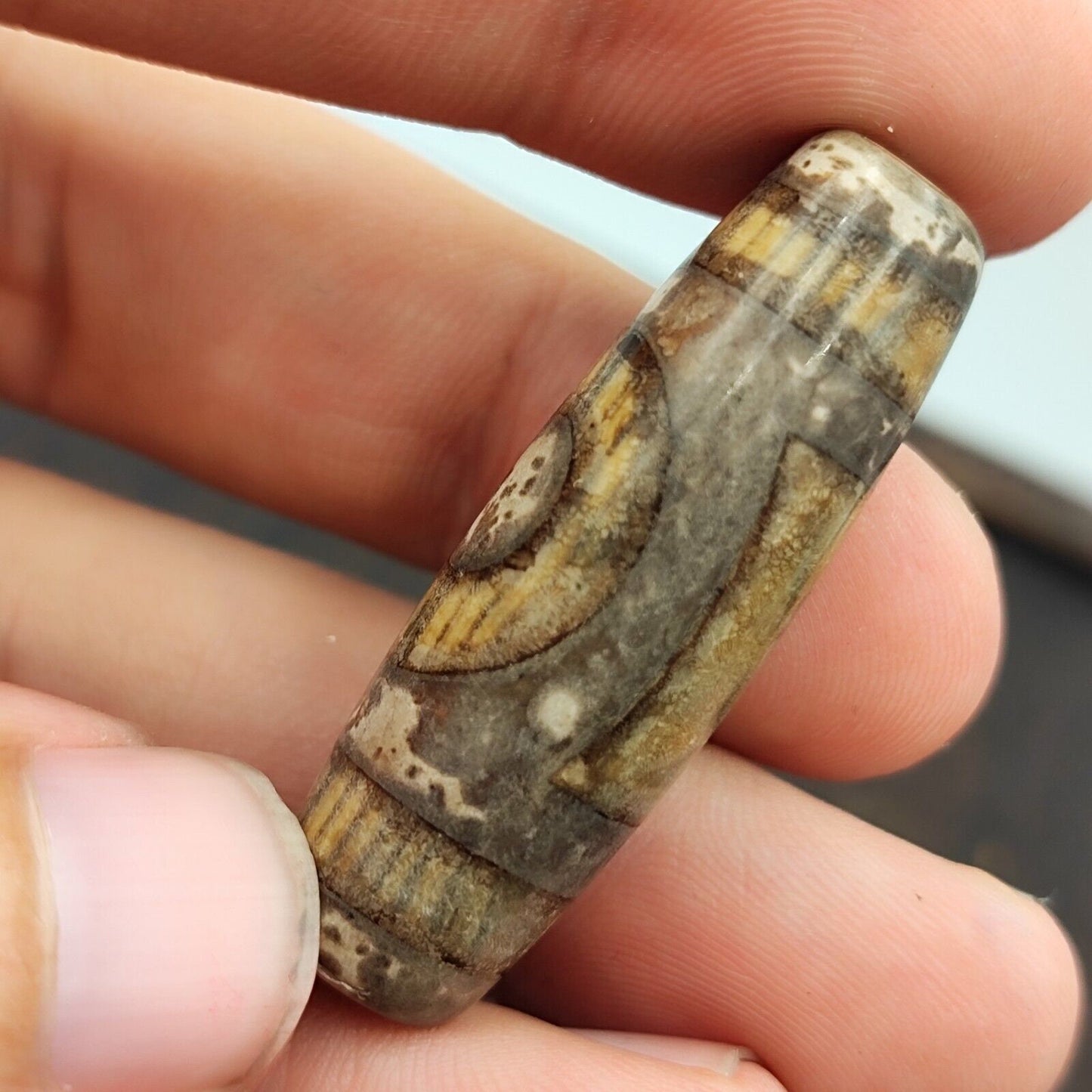 Vintage old tibetan 2 eyes agate stone dzi bead amulet tb-9-5