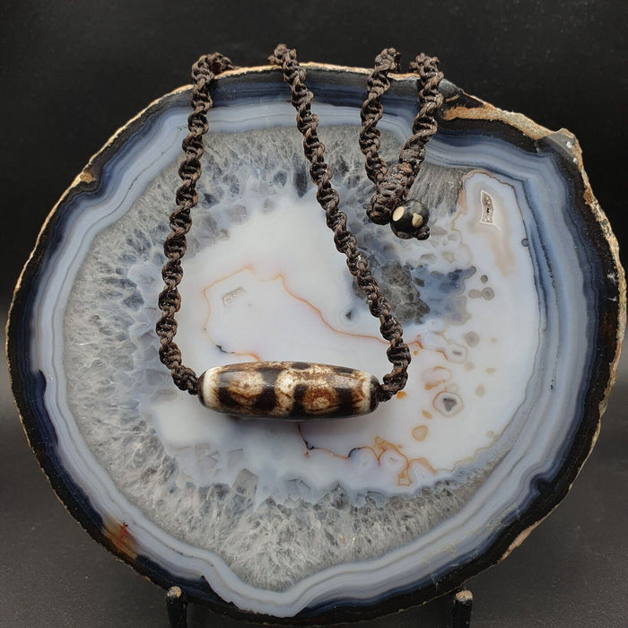 Vintage Tibetan 6 Eye Agate Dzi Bead Amulet Necklace