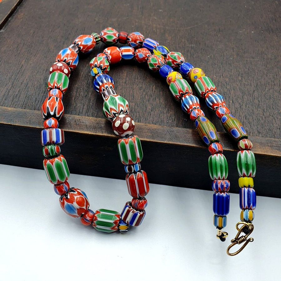 Vintage chevron venetian style skunk glass beads necklace nc-b-2