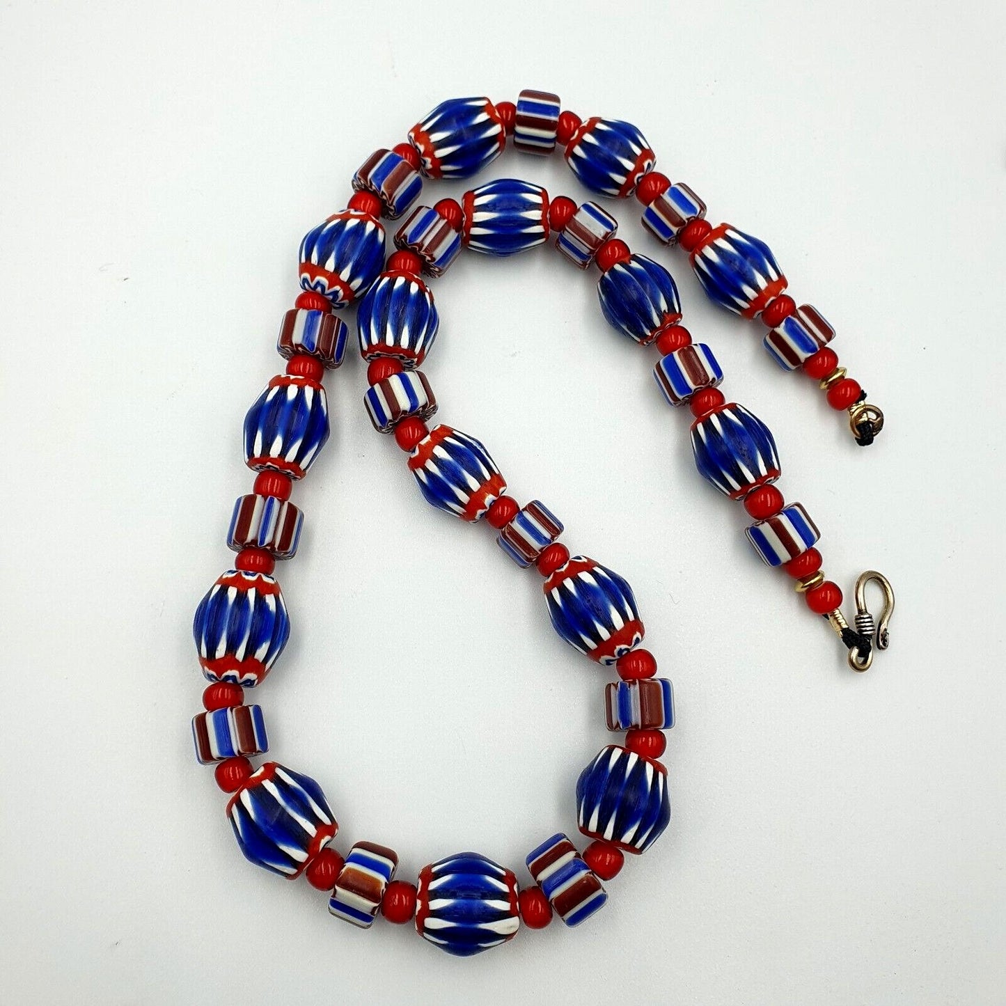 Vintage chevron & venetian 6mm whiteheart beads necklace nc-b-1
