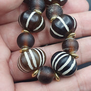 Himalayan tibetan etched agate beads decorated beaded necklace