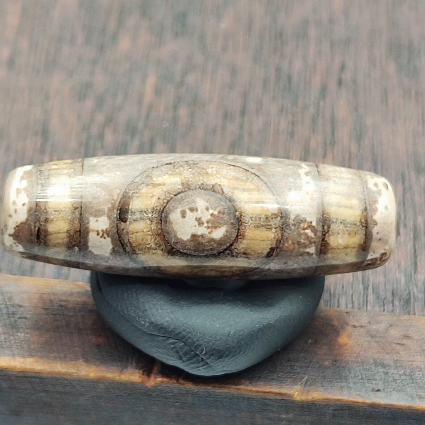 Vintage old tibetan 2 eyes agate stone dzi bead amulet tb-9-5