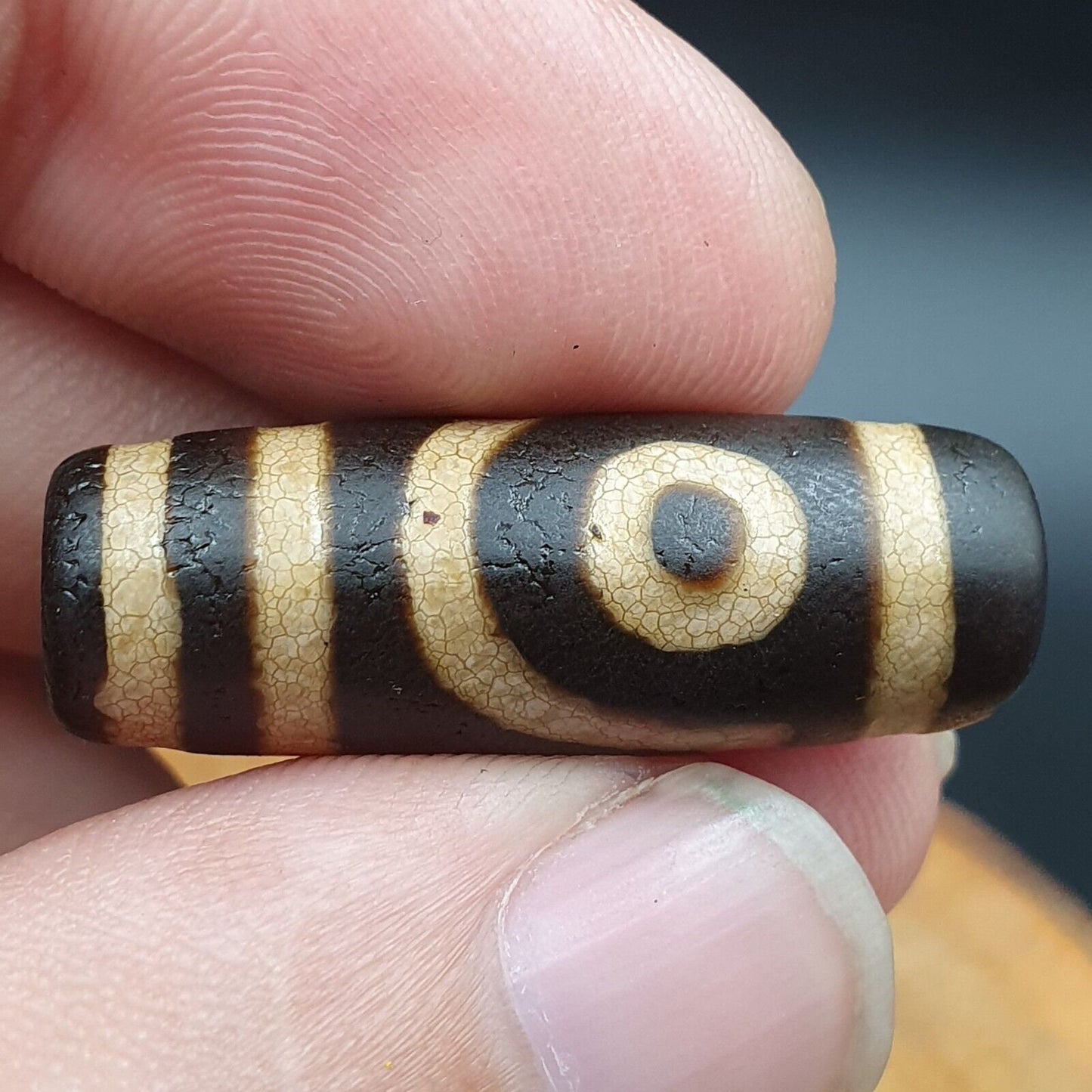 Vintage old himalayan indo tibetan 2 eyes pattern dzi amulet pendant bead b27