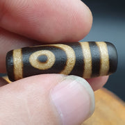 Vintage old himalayan indo tibetan 2 eyes pattern dzi amulet pendant bead b27
