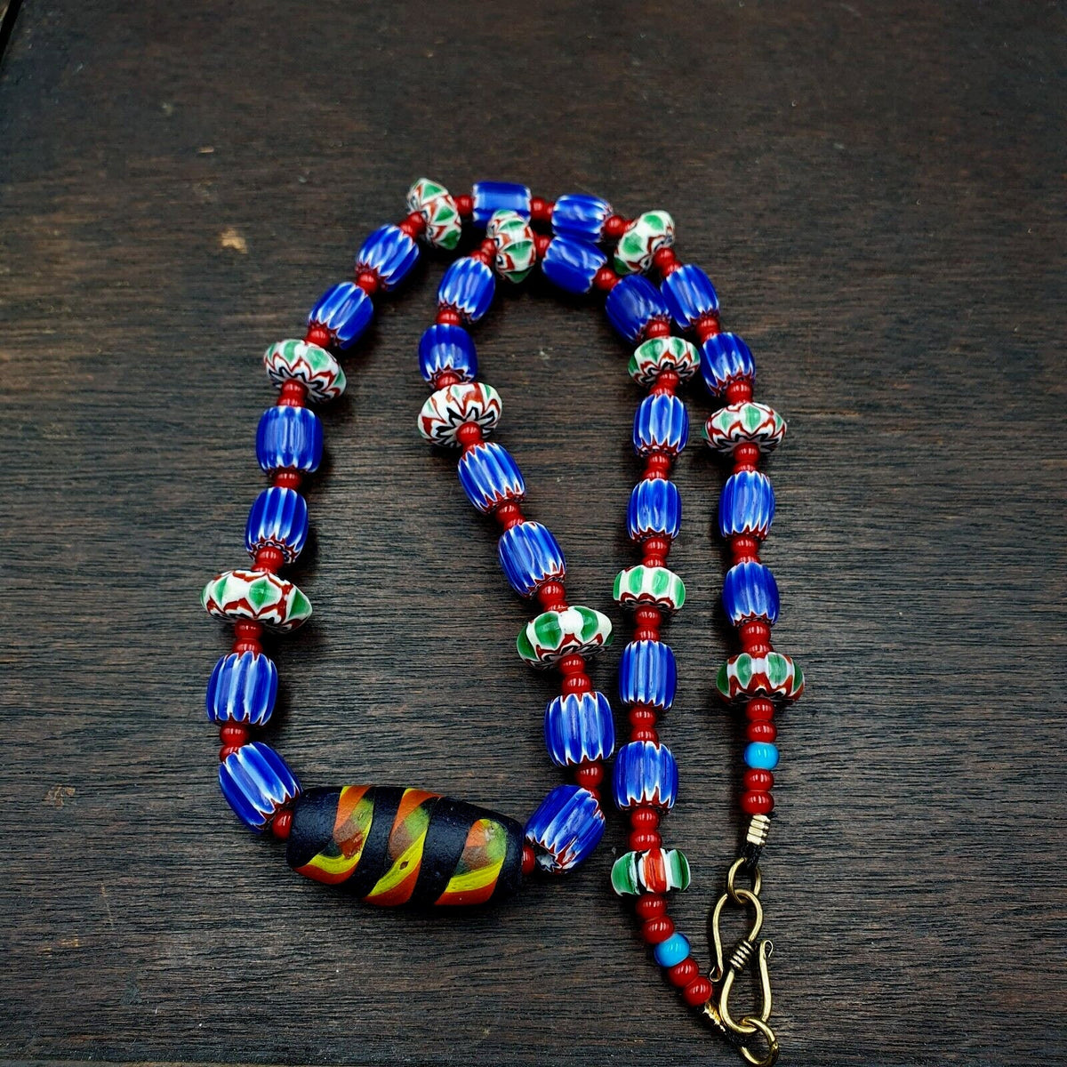 Vintage white heart venetian style blue chevron glass beads necklace n9-10Gift