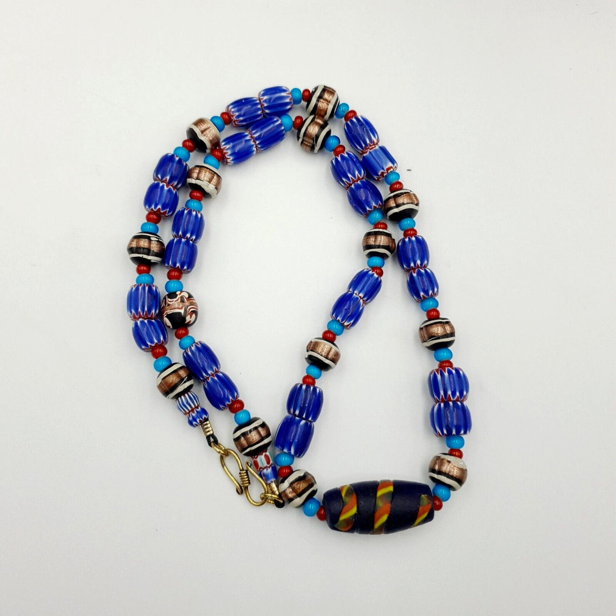 Antique white heart venetian style blue chevron glass beads necklace n9-5.