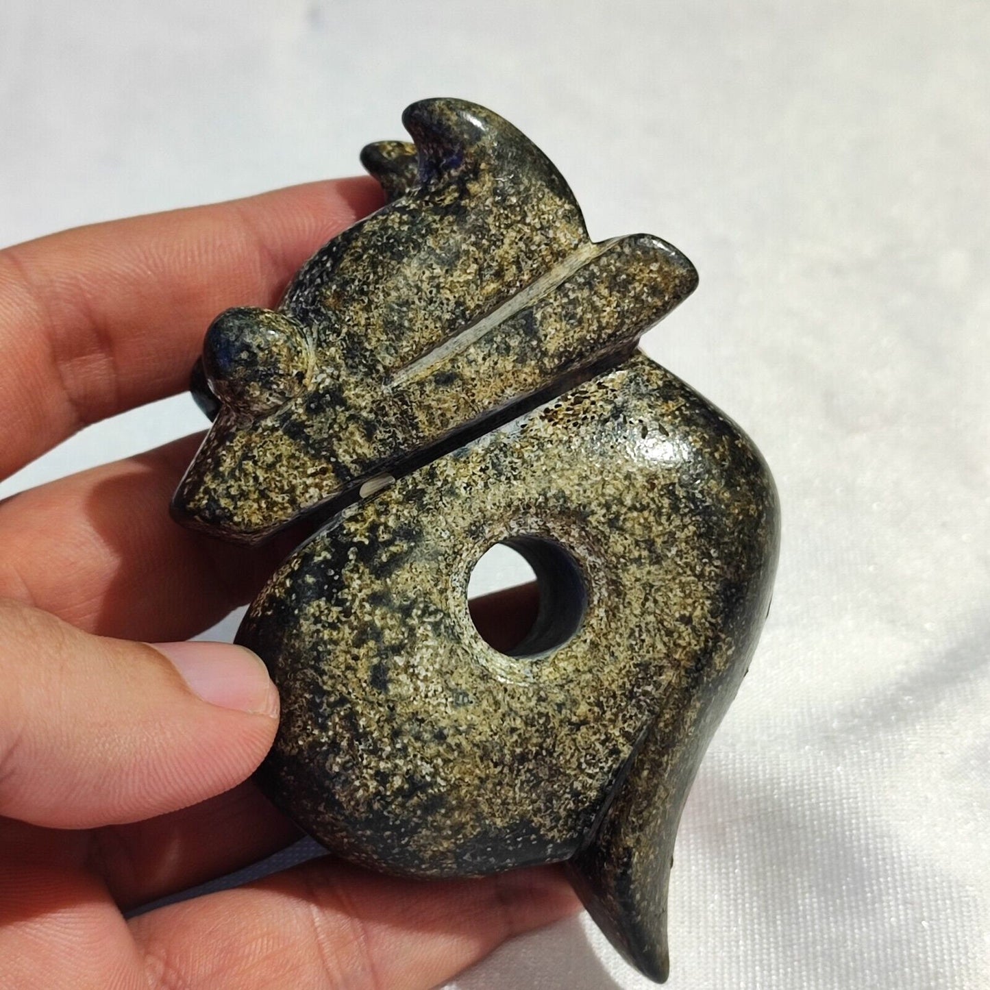 Antique black stone mysterious animal carving stone bead amulet mg-9-10