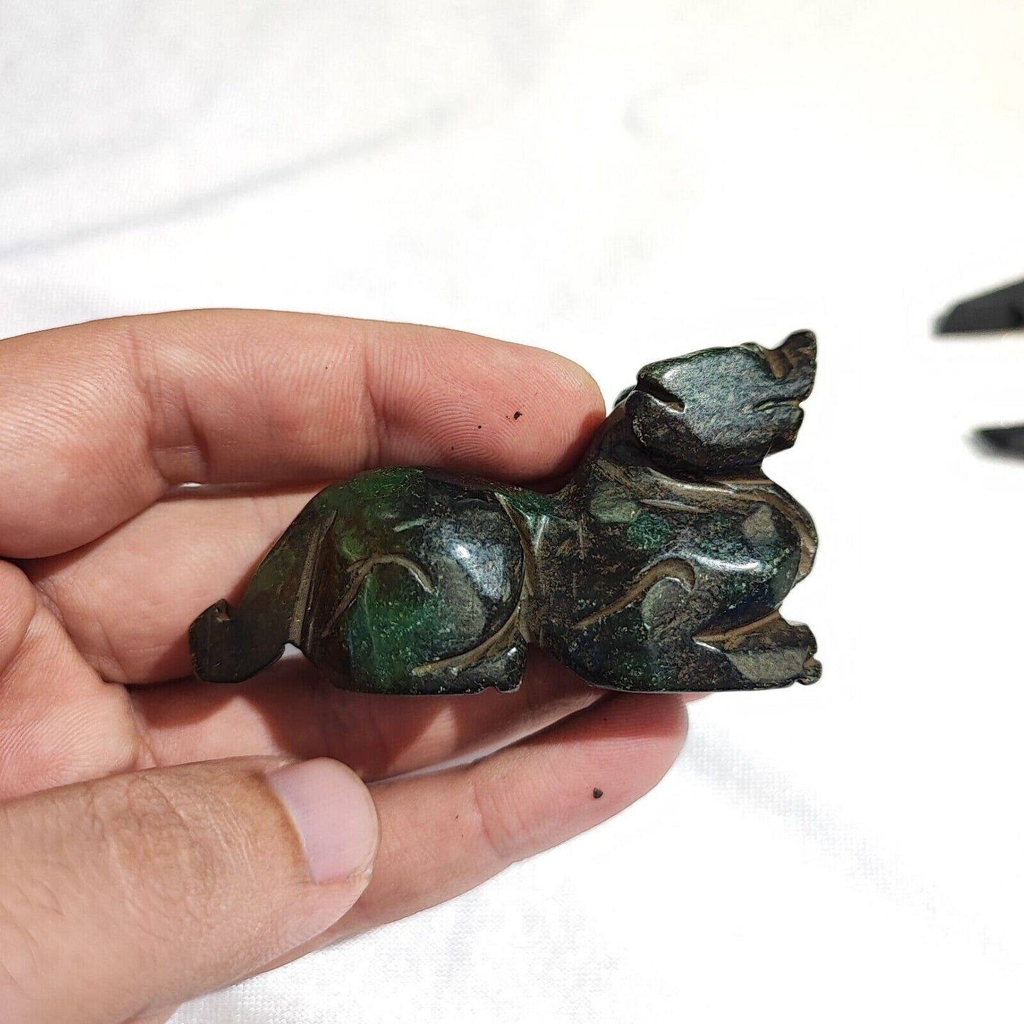 Antique green jade stone mysterious animal carving stone bead amulet mg-9-11