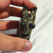Antique black stone mysterious animal carving stone bead amulet mg-9-10