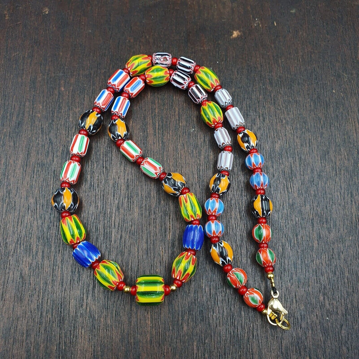 Ych-14 venetian inspired chevron and 4.5mm red white heart  beads necklace