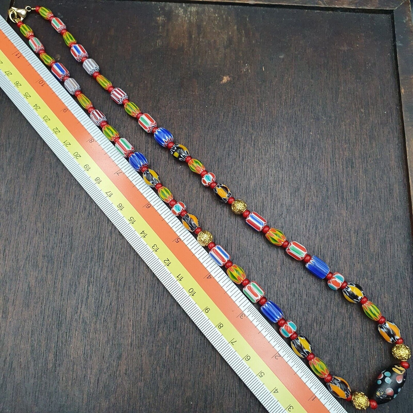 Ych-9 venetian style chevron and white heart venetian feather beads necklace