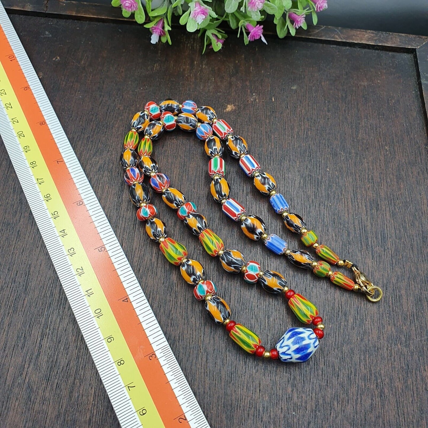 Ych-15 venetian inspired chevron and red white heart beads necklace