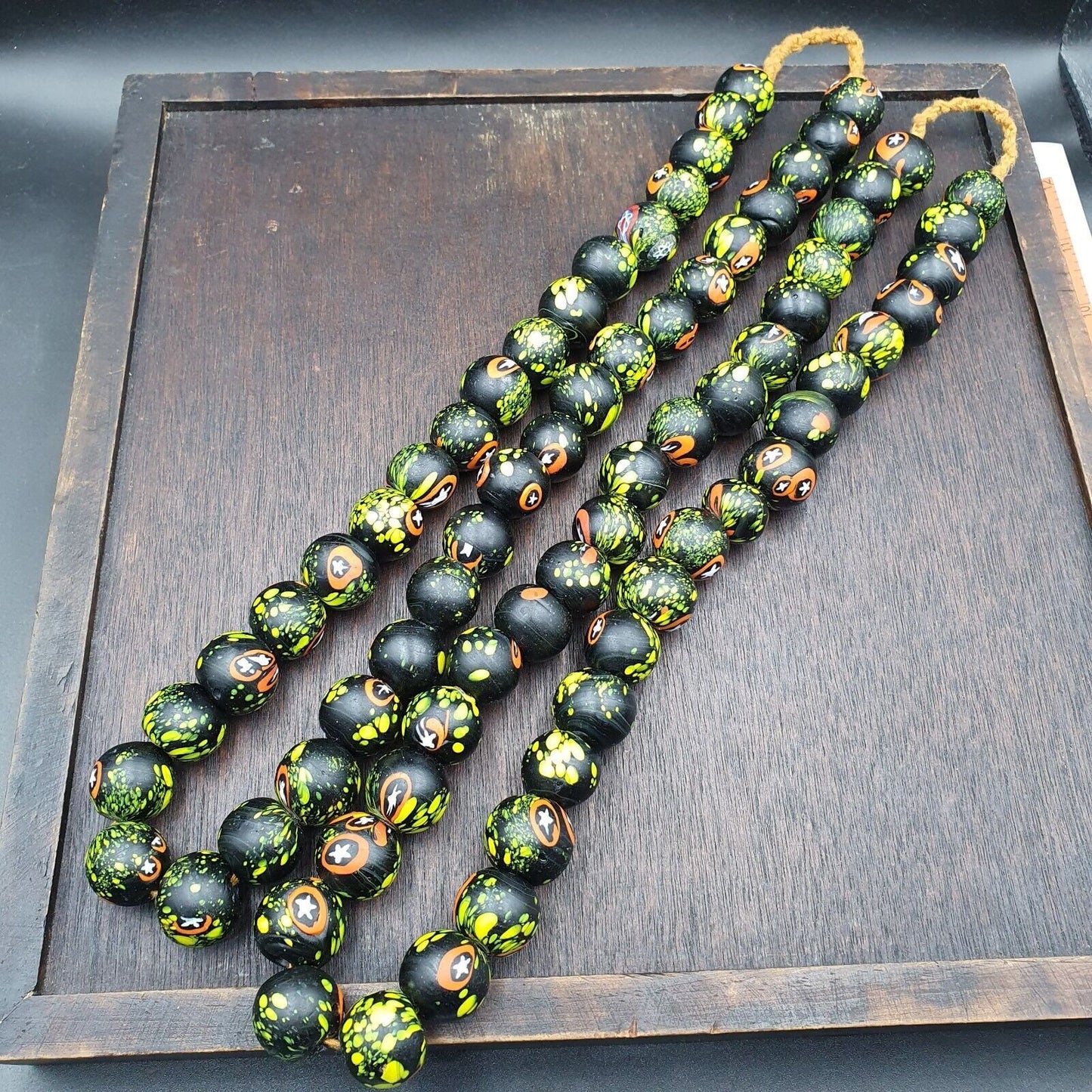 Vintage trade floral green, black glass beads beaded necklaceGift