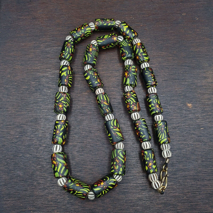 Vintage trade green beads beaded necklace