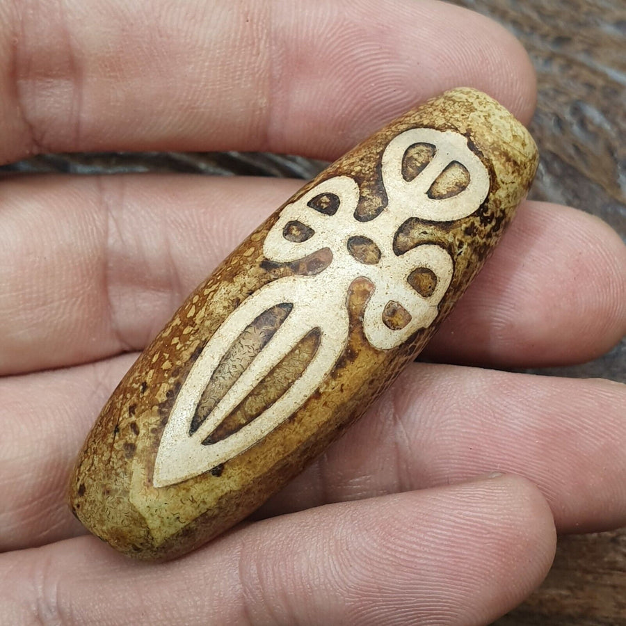 Tibetan himalayan jasper bead amulet