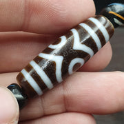 Himalayan indo tibetan 3 eyes 4 stripes unique patterns dzi amulet necklace