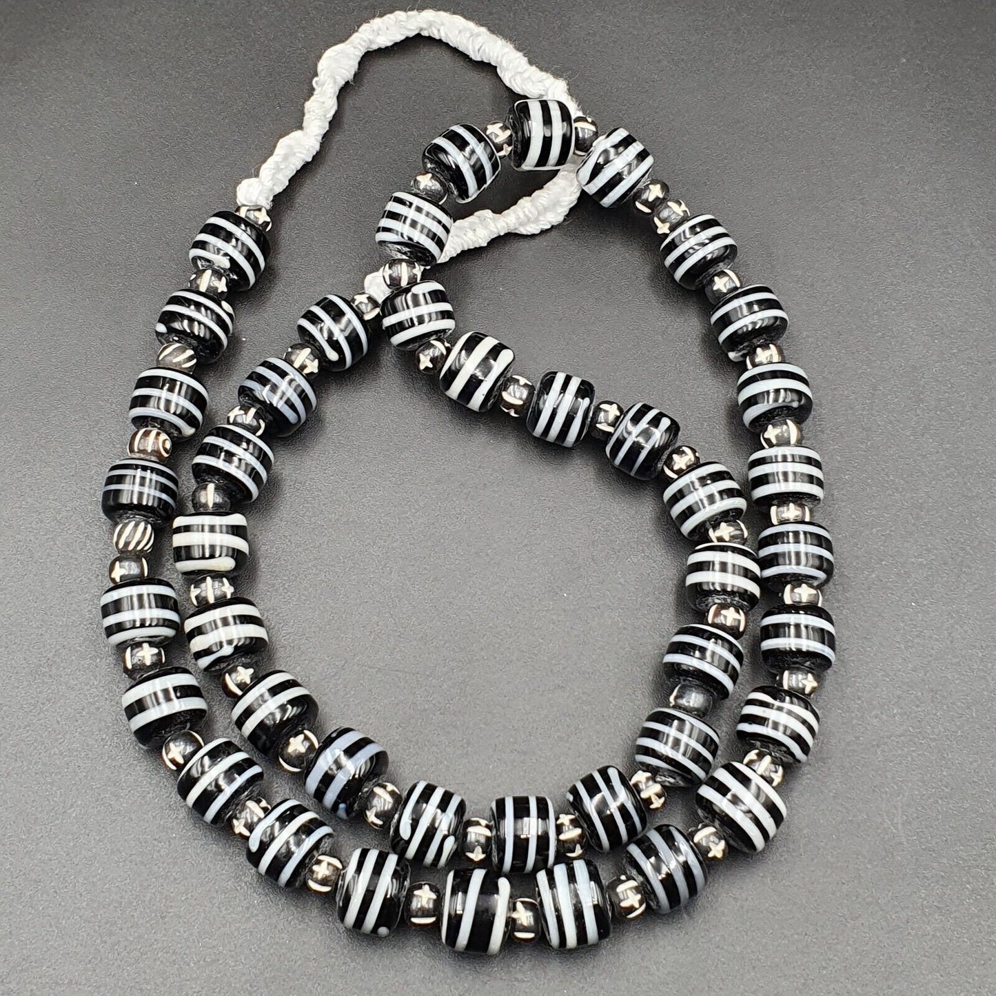 Vintage black & white stripes glass antique style beads 11-12mm necklace strandGift
