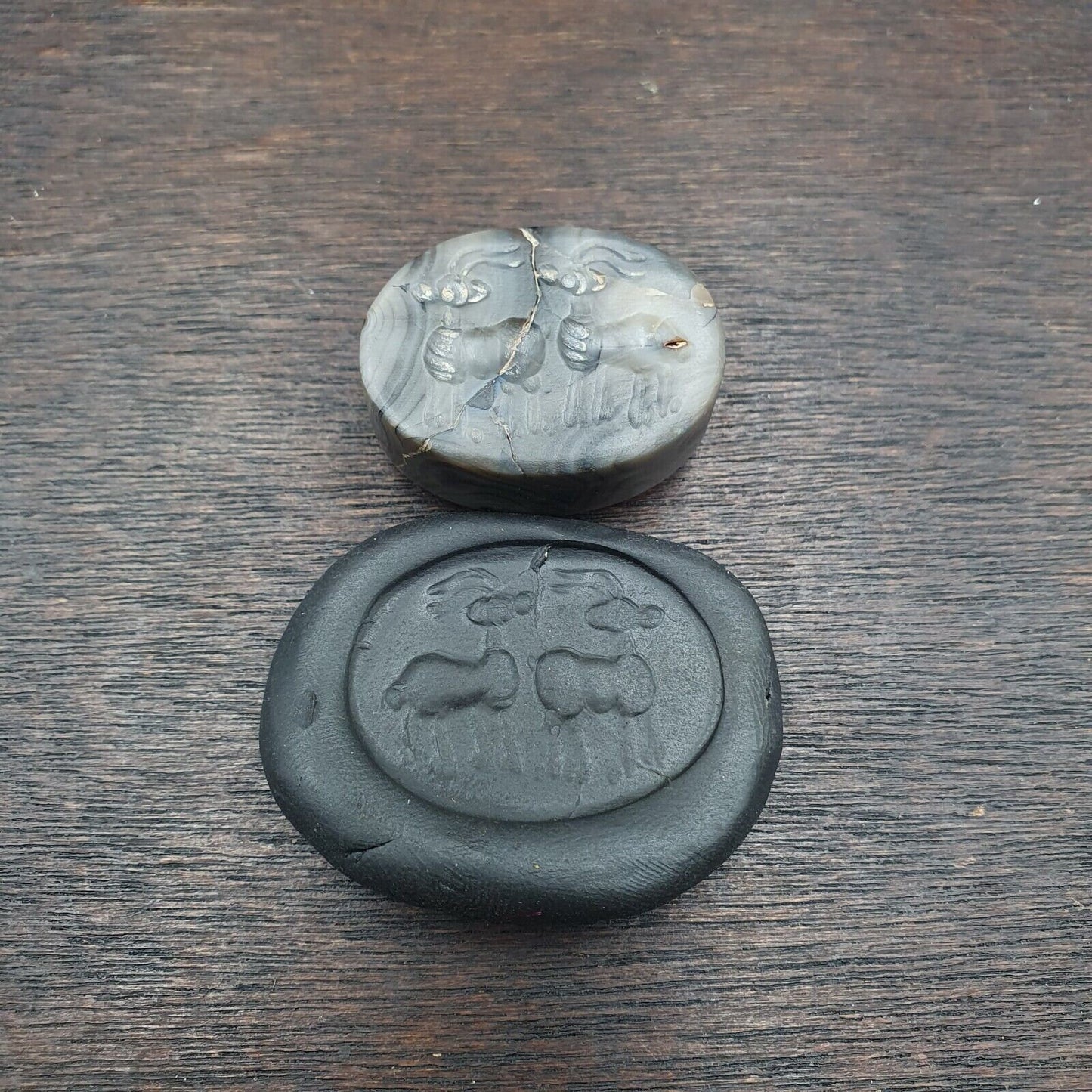 Antient antique babylonian intaglio agate bead, stamp seal