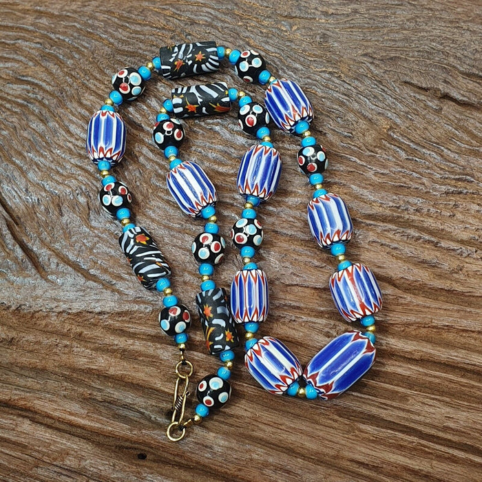 Venetian inspired trade skunk blue chevron and whiteheart beads strand h-2b