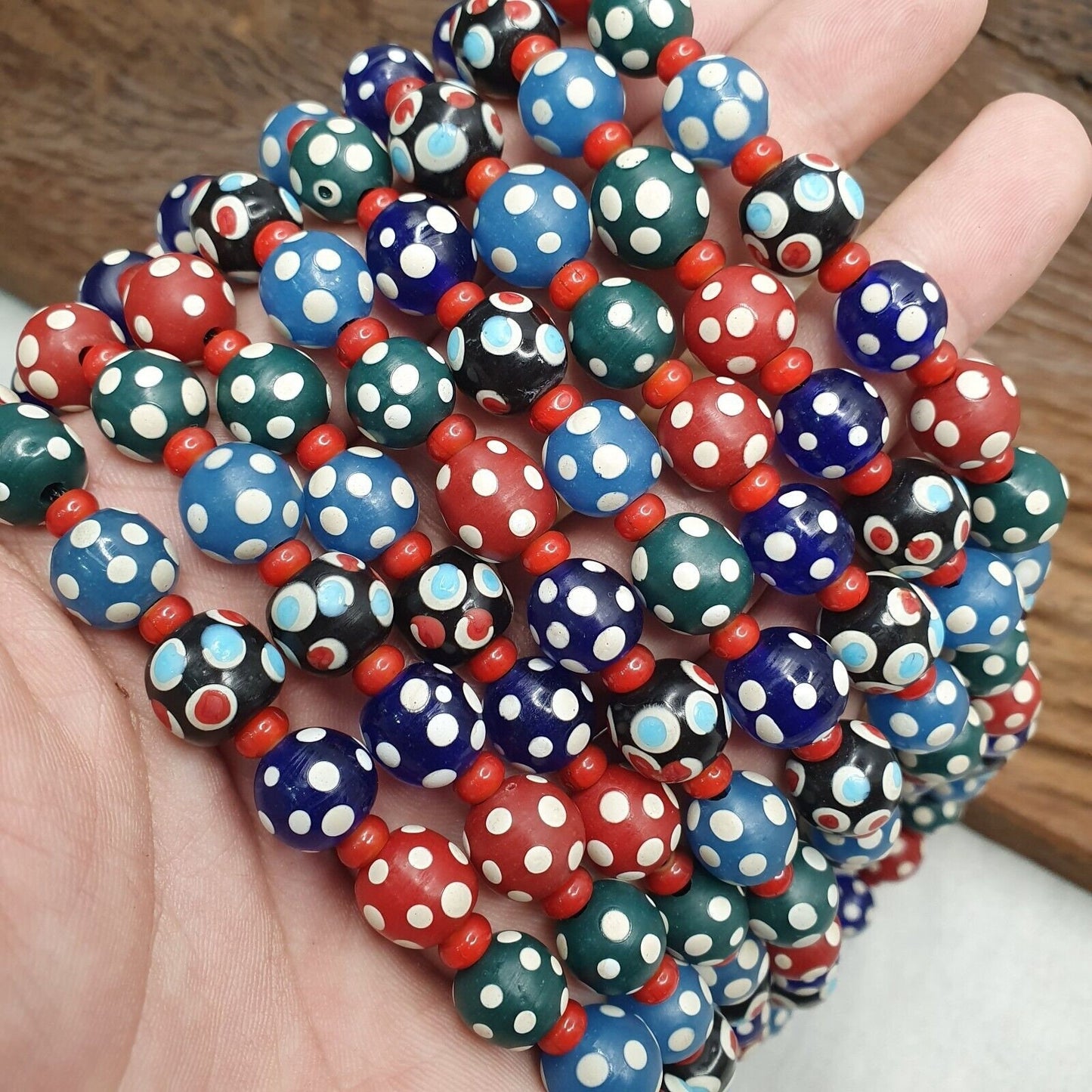 Venetian red whiteheart and venetian inspired multicolor skunk beads necklace