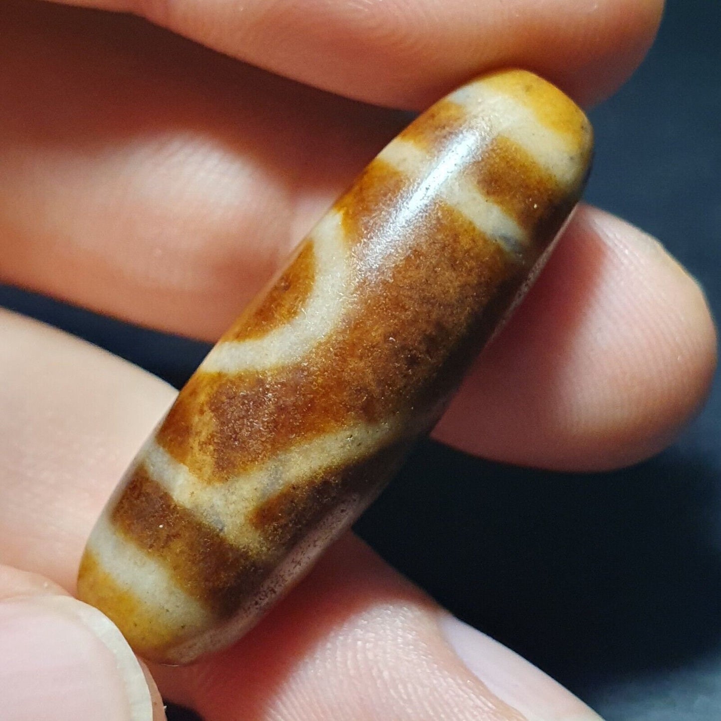 Vintage tibetan circle big eye unique pattern agate stone dzi  amulet