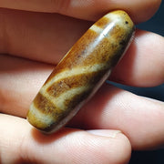 Vintage tibetan circle big eye unique pattern agate stone dzi  amulet