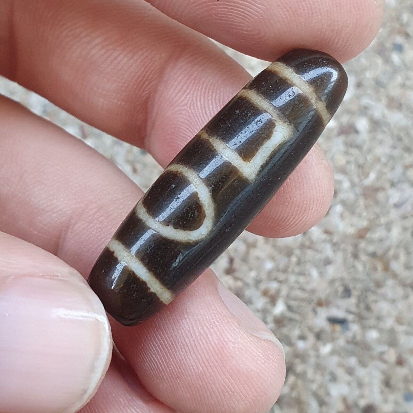 Nepalese tibetan himalayan 4 eyes agate stone dzi bead amulet at12