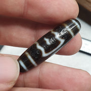 Himalayan indo tibetan dzi bead amulet