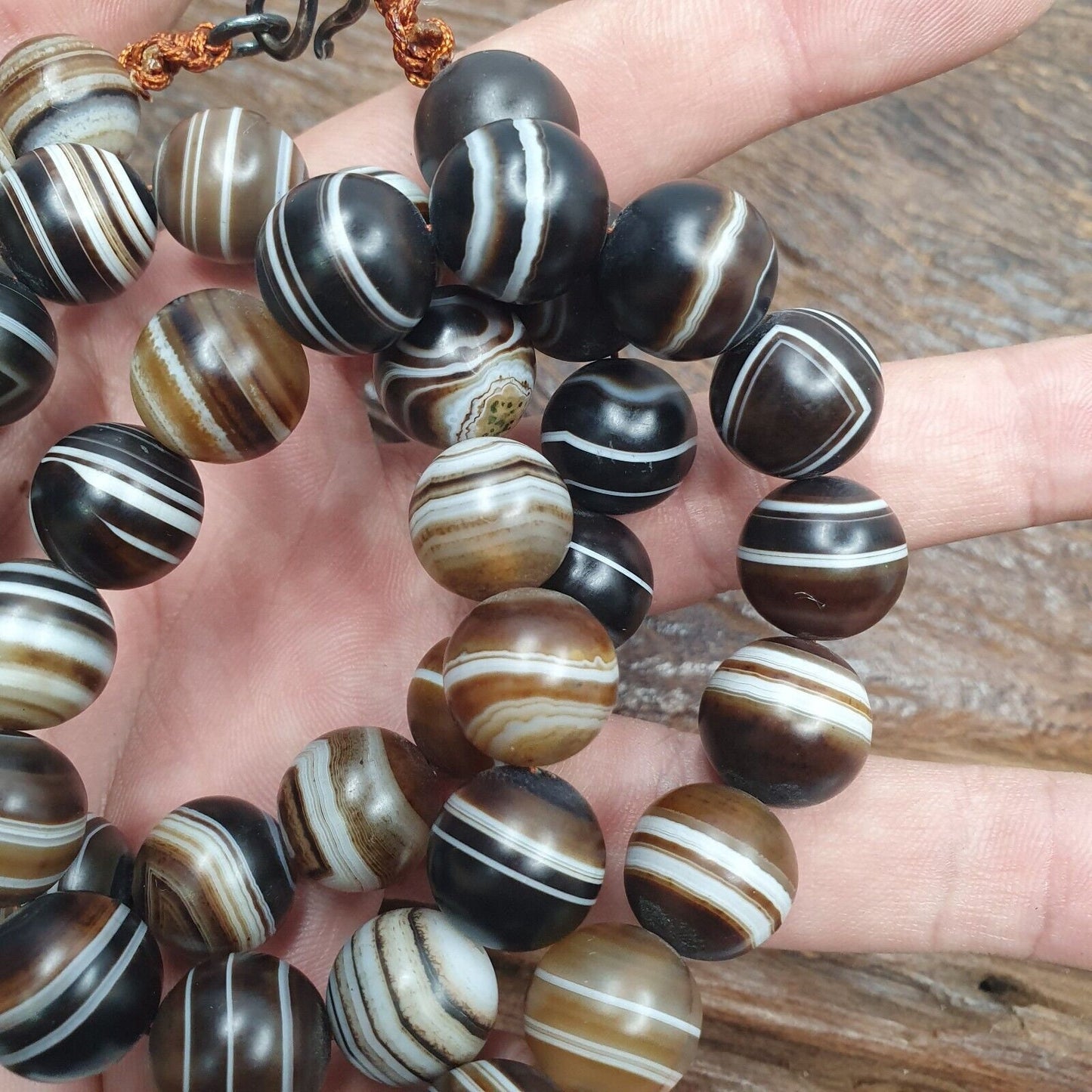 Lot 47 indo himalayan eye beads soleimani banded agate beaded necklace