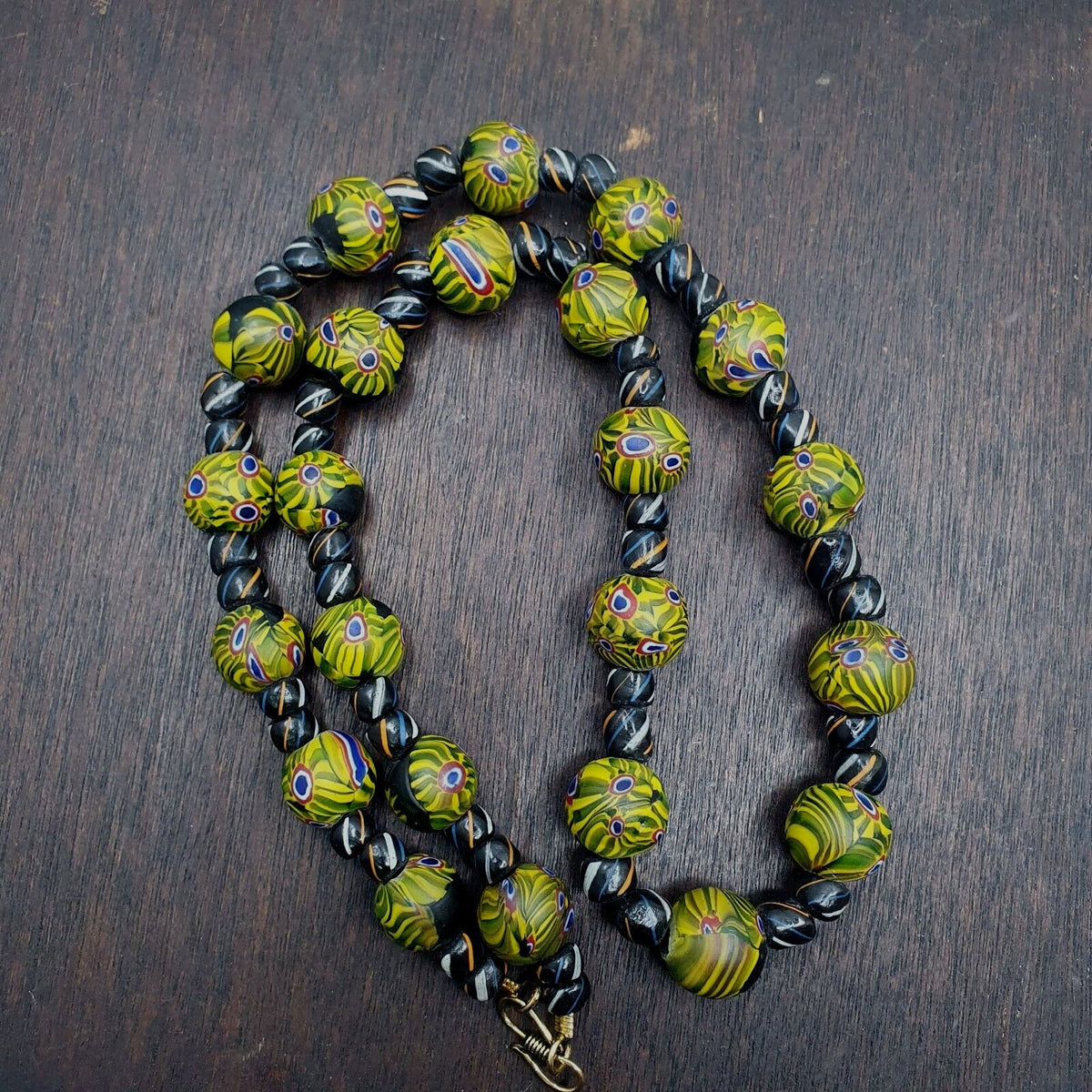 Vintage roman style green gabri eyes glass beads necklace.