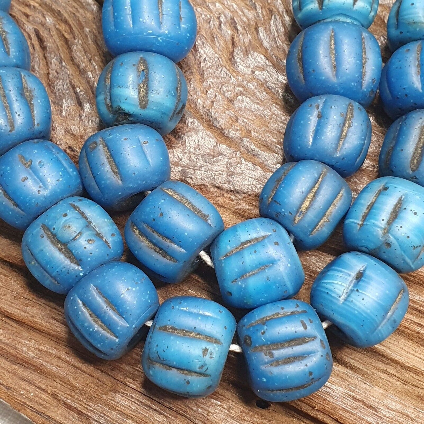 Turquoise blue padre glass african trade beads 18-24mm hug size 43 beads