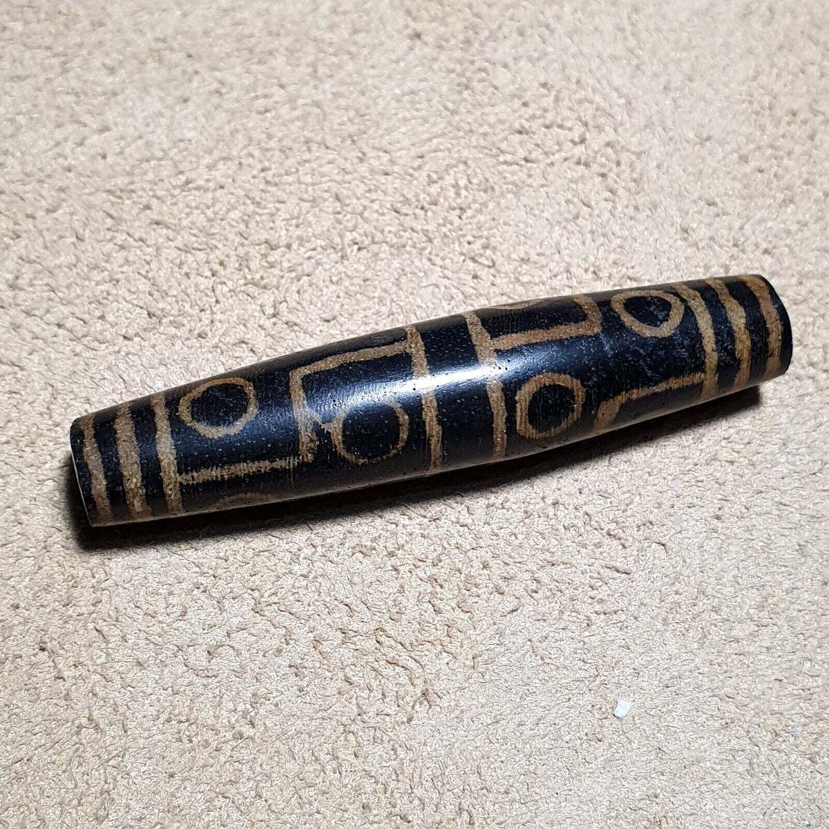 Eyes pattern antiquity trade pumtek petrified wood bead 57..4mm
