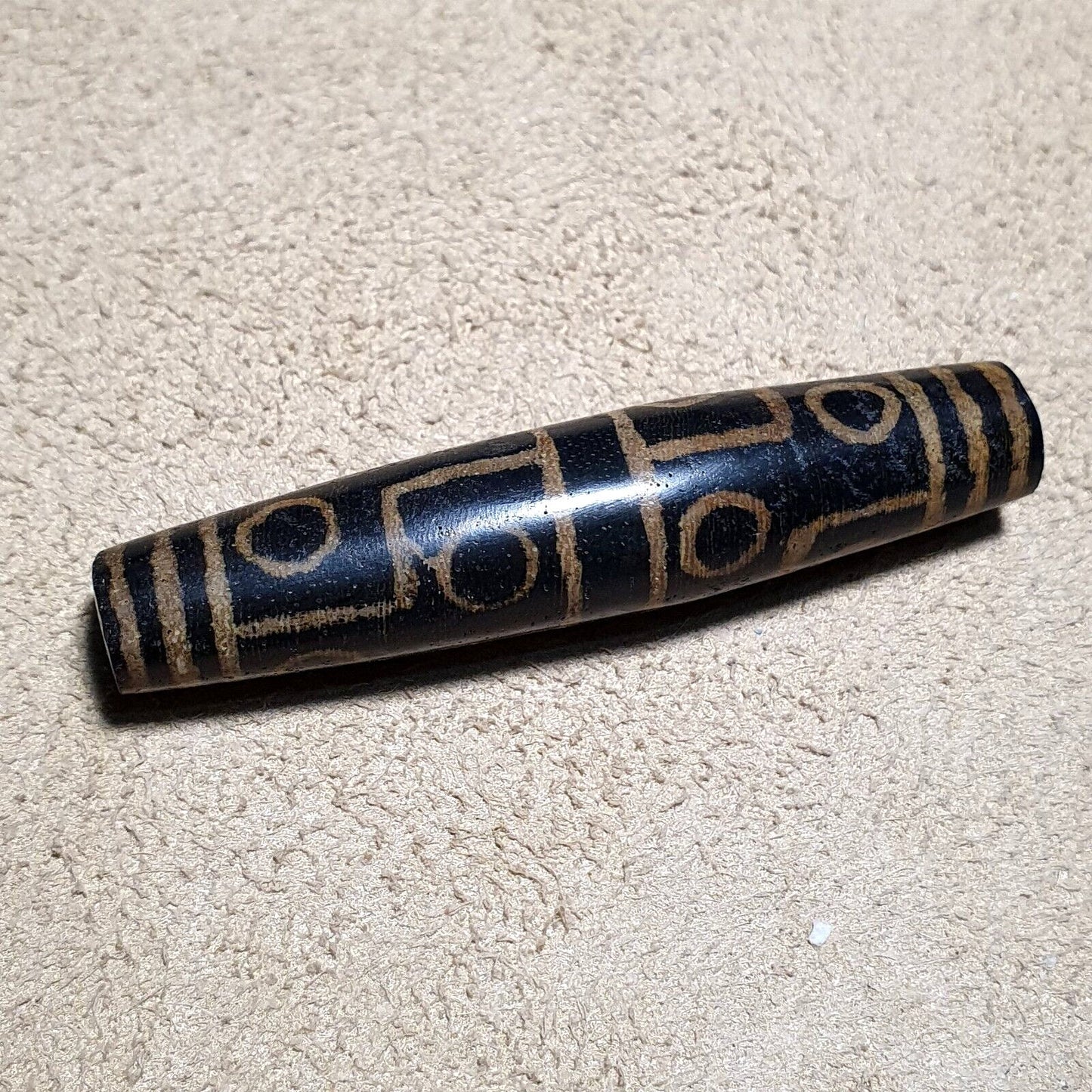 Eyes pattern antiquity trade pumtek petrified wood bead 57..4mm