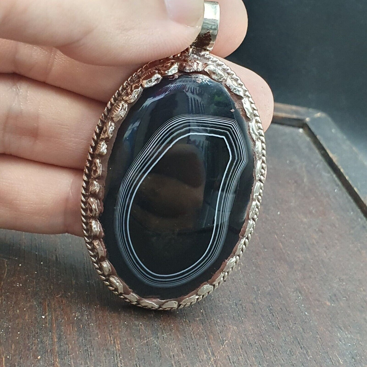 Tibetan vintage natural black and white agate pendant