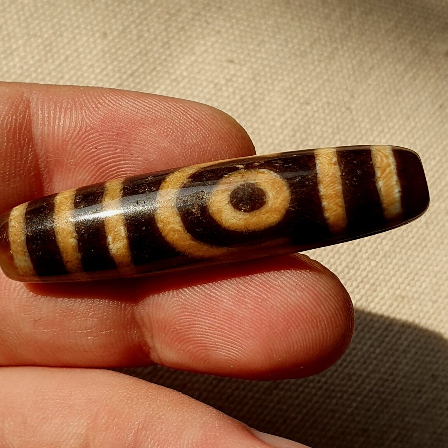 Original tibetan two eyes dzi bead,  pure cinnamon eyes agate