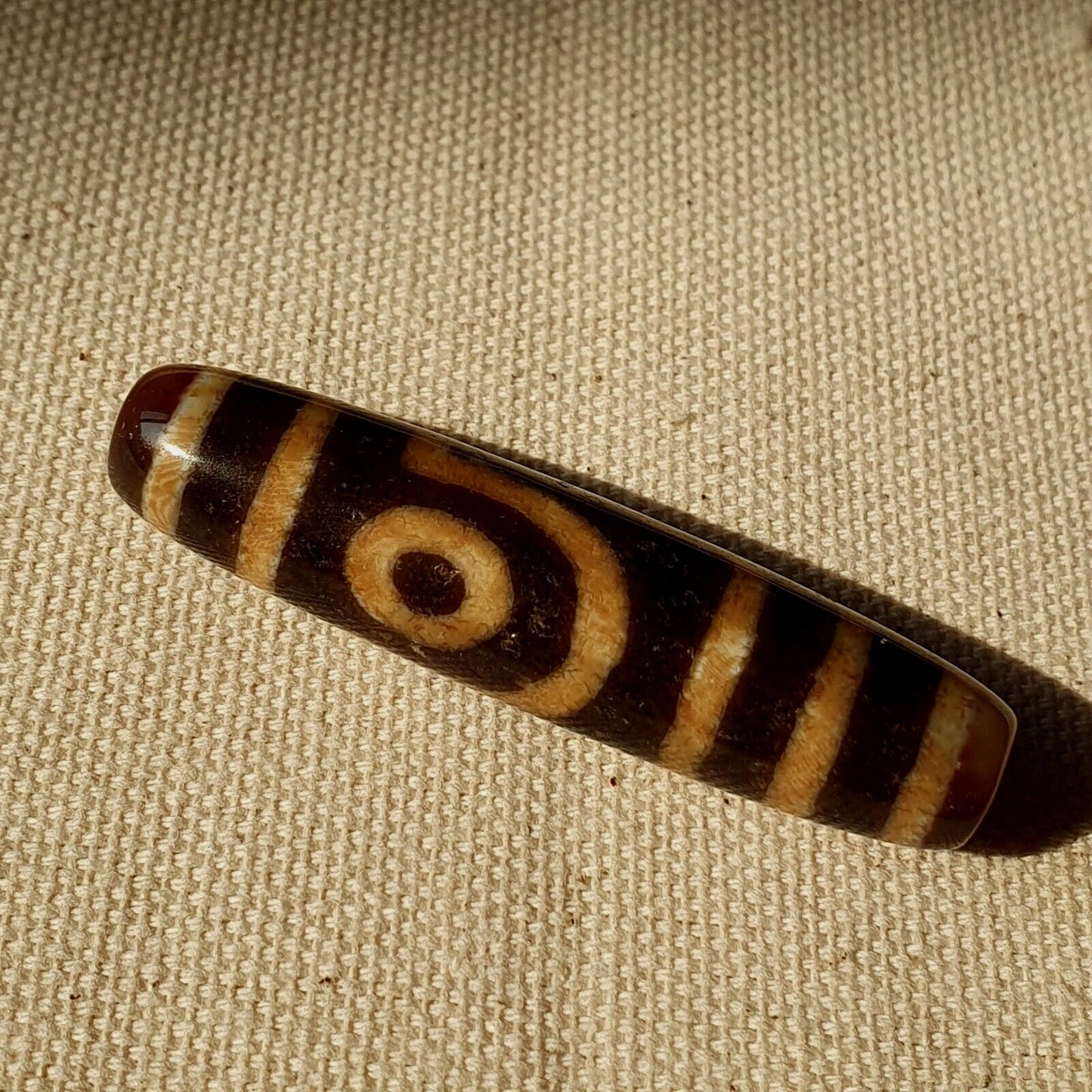 Original tibetan two eyes dzi bead,  pure cinnamon eyes agate