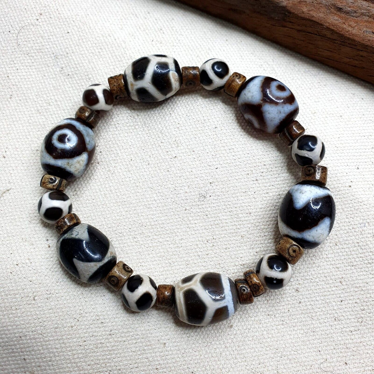 Protective lucky tibetan mix patterns agate dzi beads bracelet tbb-1