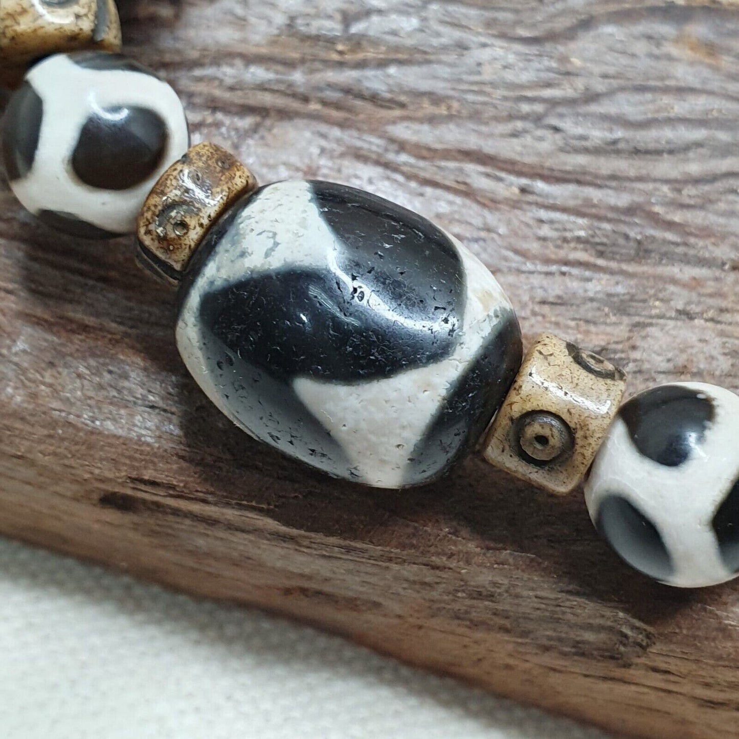 Protective lucky tibetan mix patterns agate dzi beads bracelet tbb-1