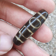 Nepalese tibetan himalayan 4 eyes agate stone dzi bead amulet at12