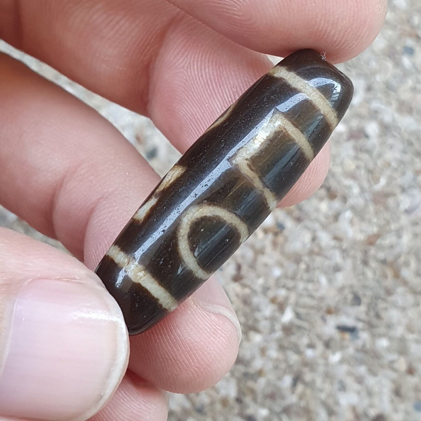 Nepalese tibetan himalayan 4 eyes agate stone dzi bead amulet at12