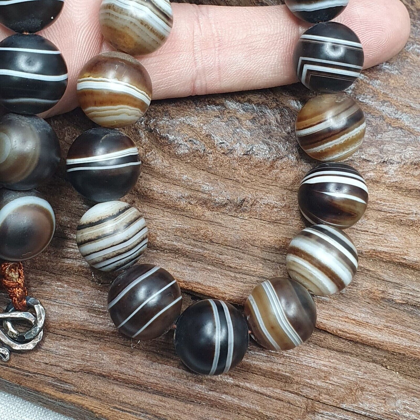 Lot 47 indo himalayan eye beads soleimani banded agate beaded necklace