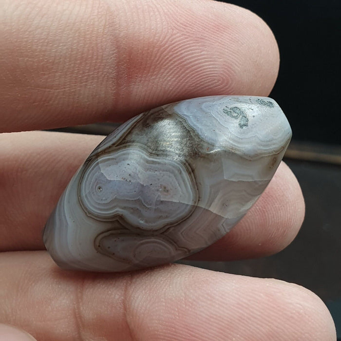 Rare antique natural gray agate stone bead from himalayas #gry-1