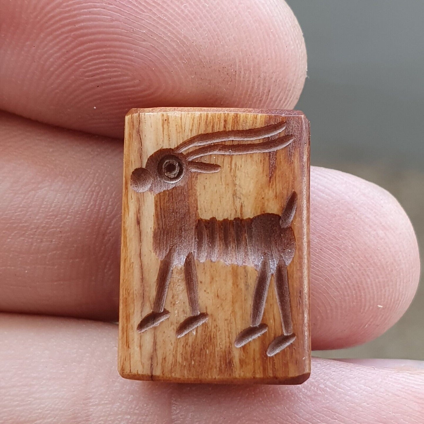 Antique vintage seal bead "mysterious fish, animal intaglio stamp bne-3