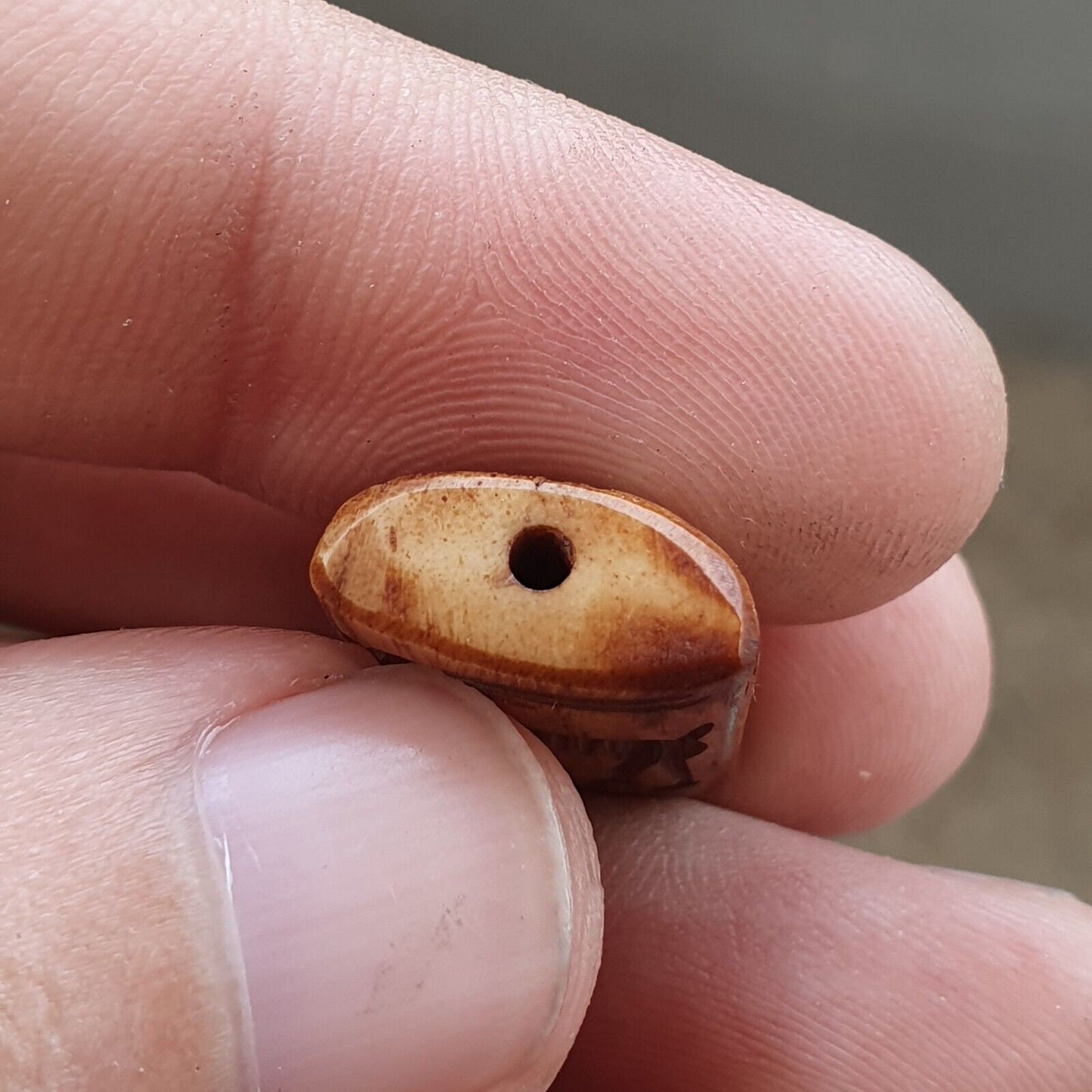 Antique vintage seal bead "mysterious fish, animal intaglio stamp bne-3