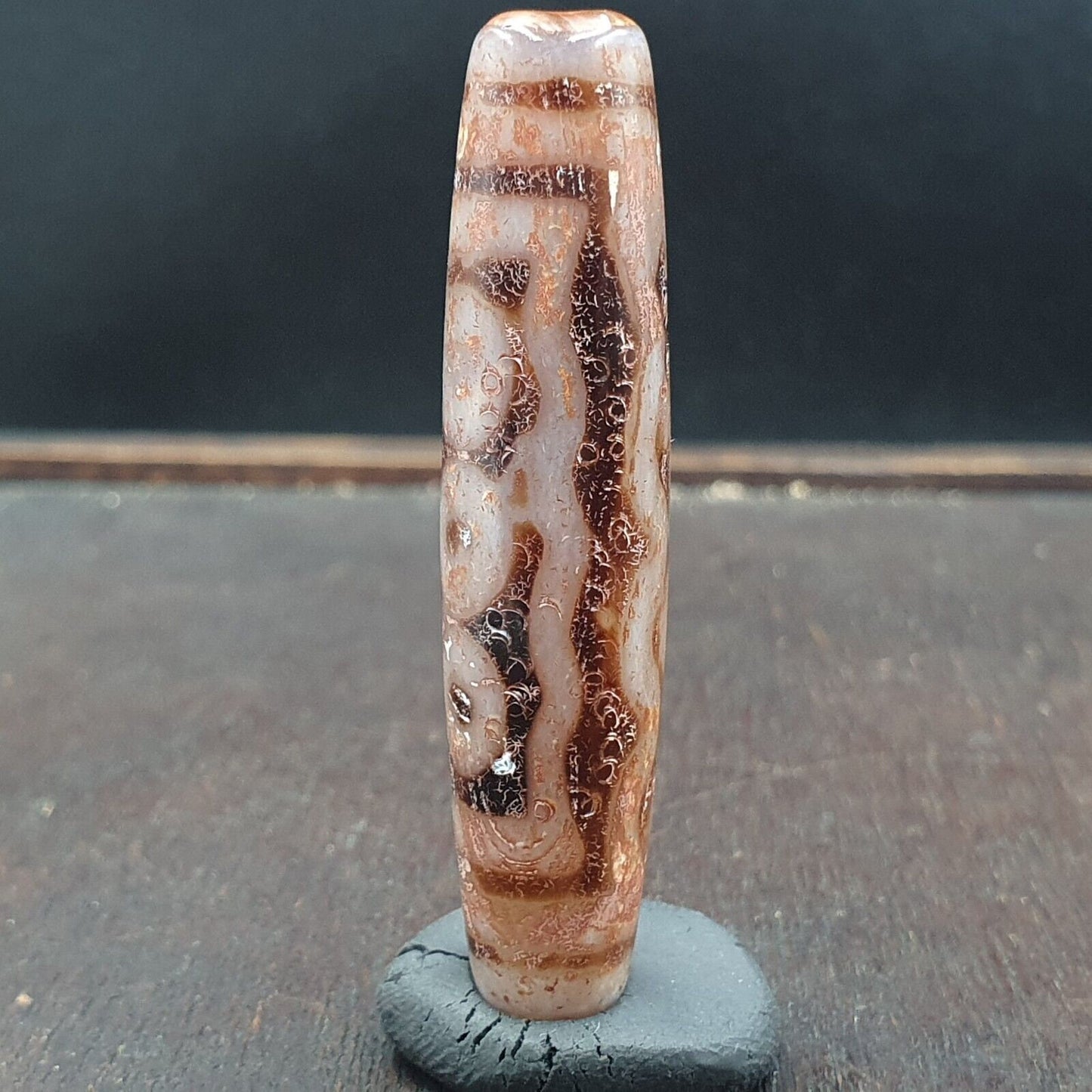 Rusted 7 eyes powerful himalayan indo tibetan agate dzi bead amulet
