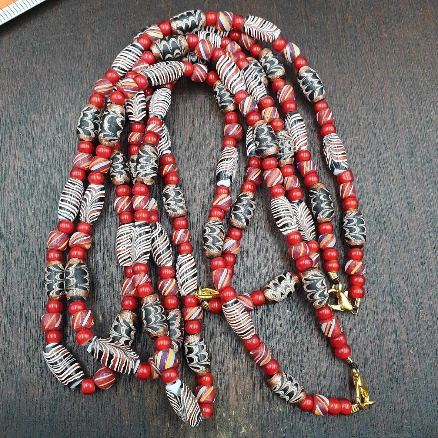 Vintage venerano art fancy feather venetian whiteheart 6mm beads necklace