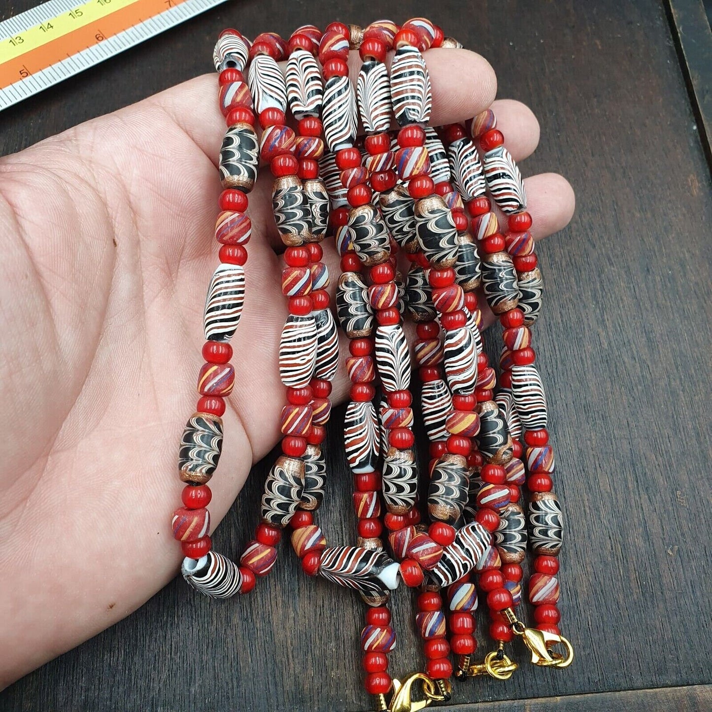 Vintage venerano art fancy feather venetian whiteheart 6mm beads necklace