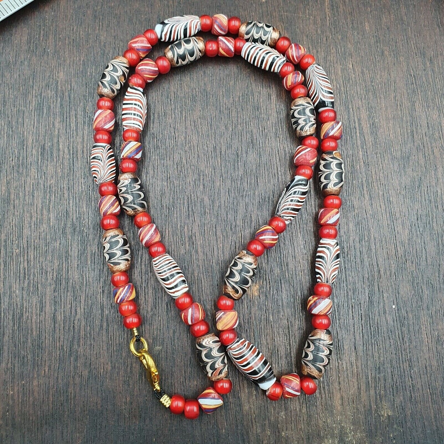 Vintage venerano art fancy feather venetian whiteheart 6mm beads necklace