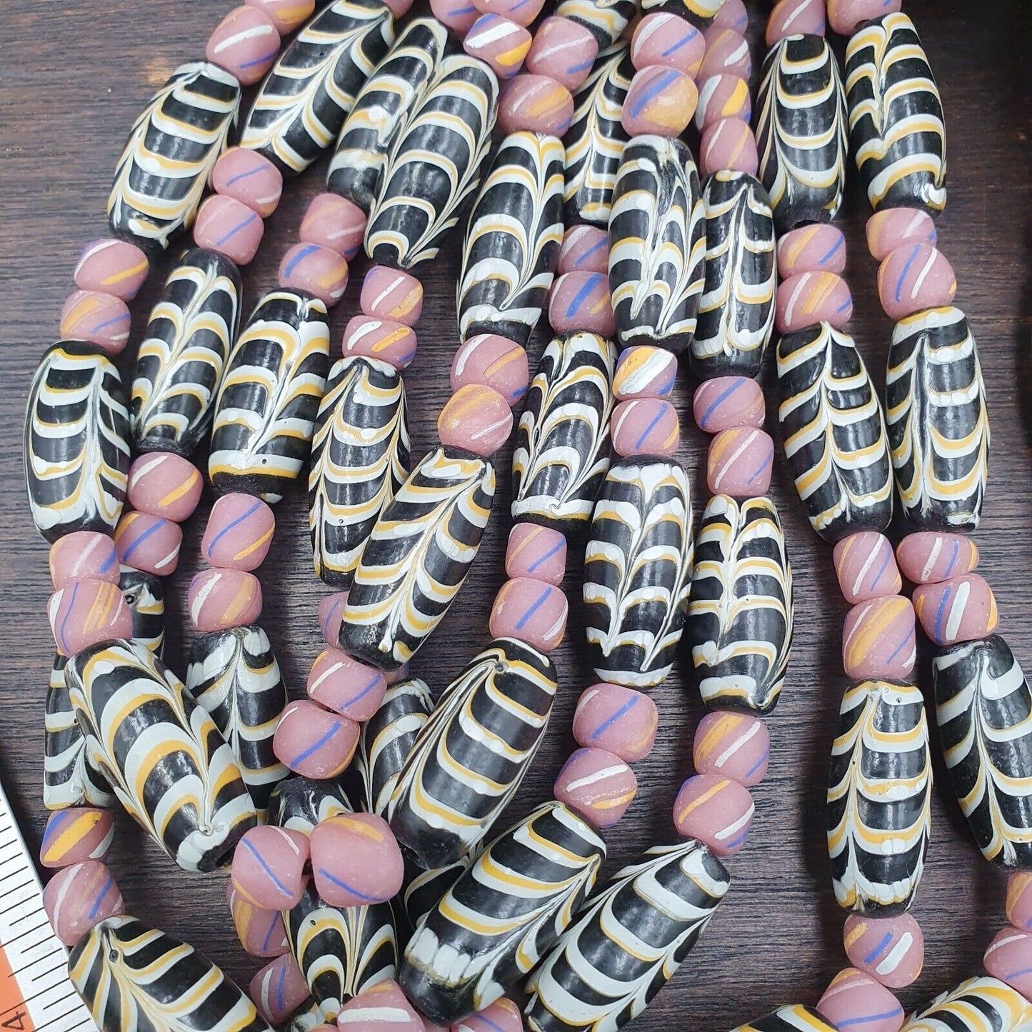 Vintage feather style pattern african stripes beads necklace