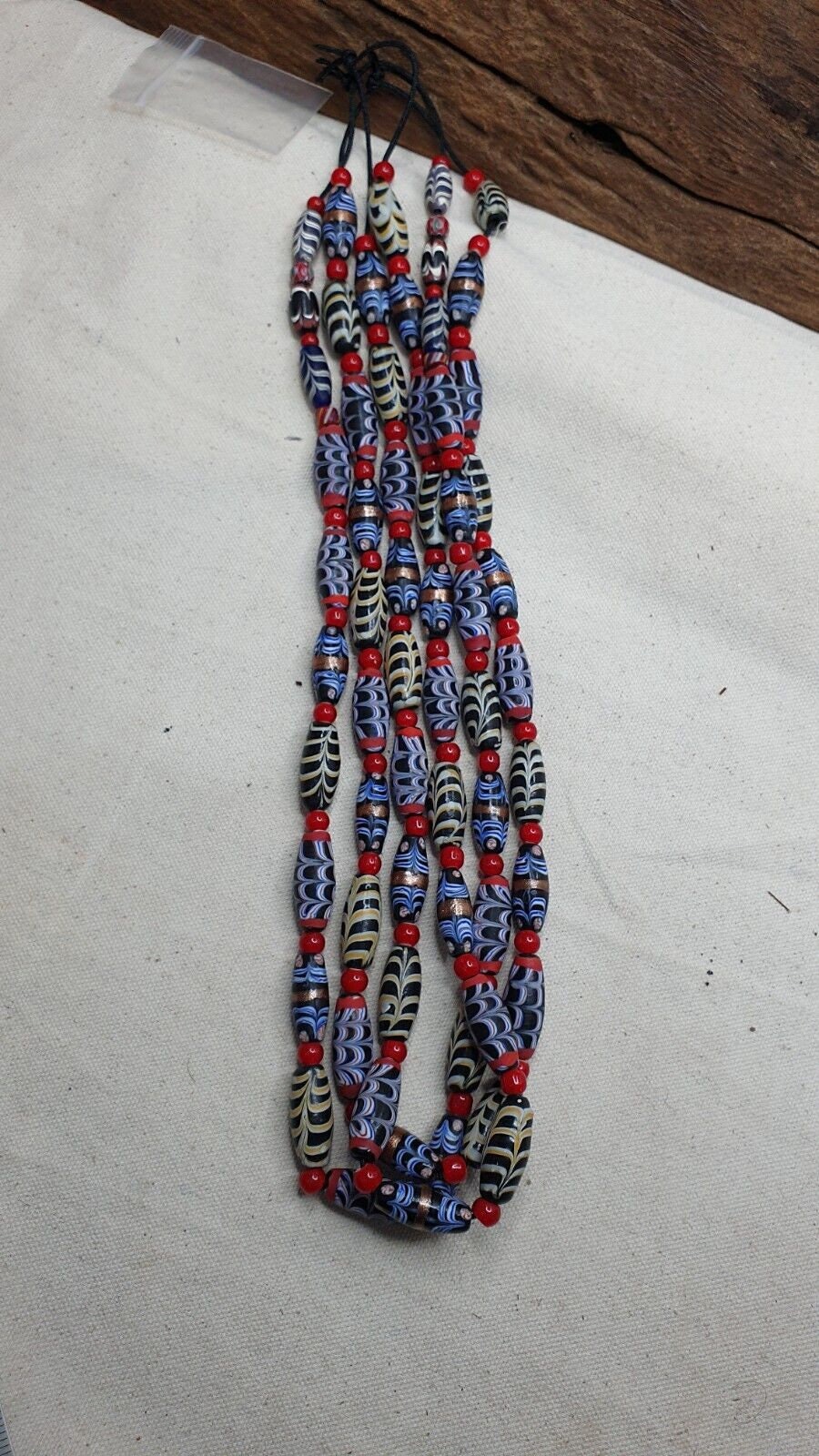 Vintage venerano art fancy feather venetian style whiteheart beads necklace